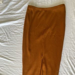 Ribbed fitted pencil skirt - Rust colored